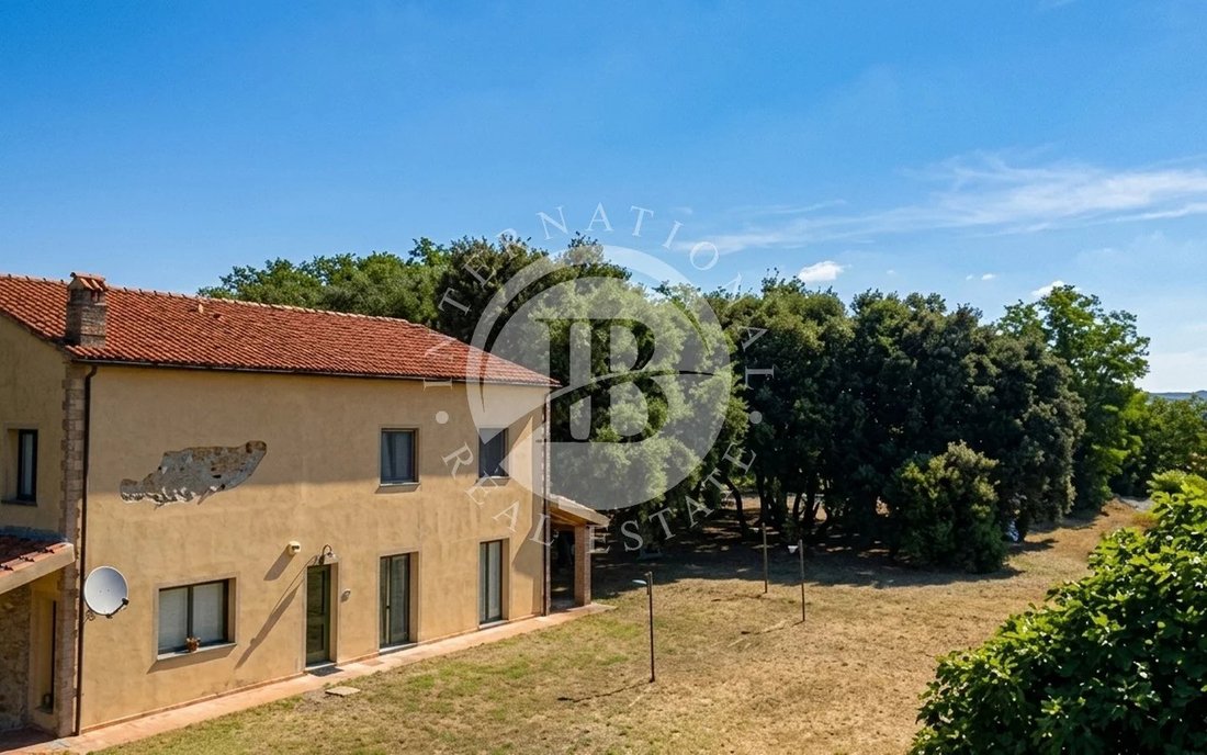 Villa in Roccastrada, Tuscany, Italy 3 - 18763110