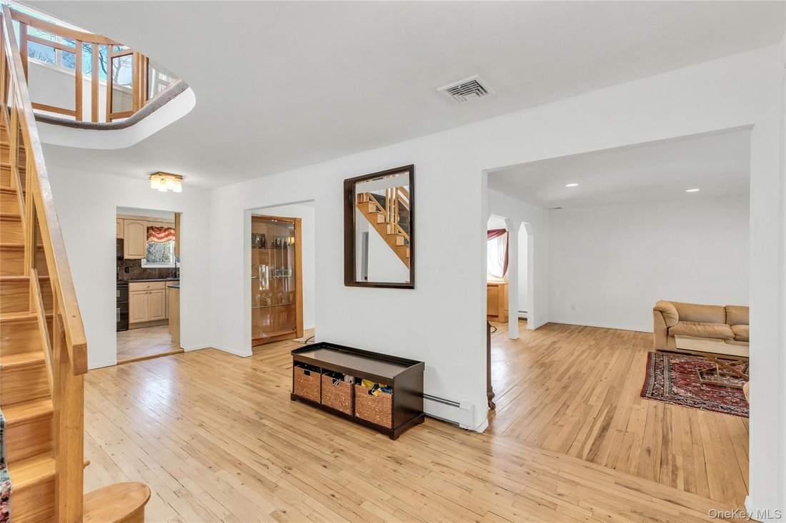 Casa a Plainview, New York, Stati Uniti 4 - 18765288