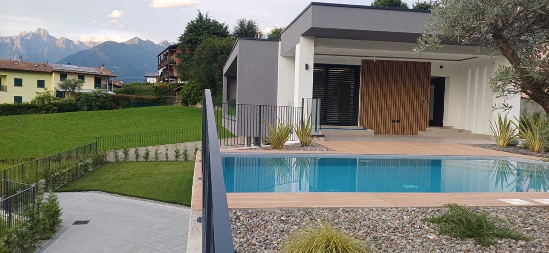 Villa a Colico, Lombardia, Italia 2 - 16786698