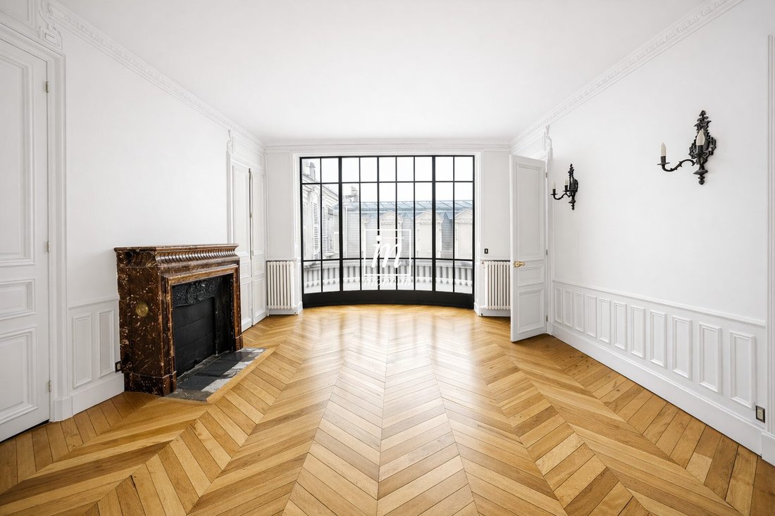 Apartment in Elysées-Madeleine, Paris 8e Arrondissement, Paris 4 - 18766307
