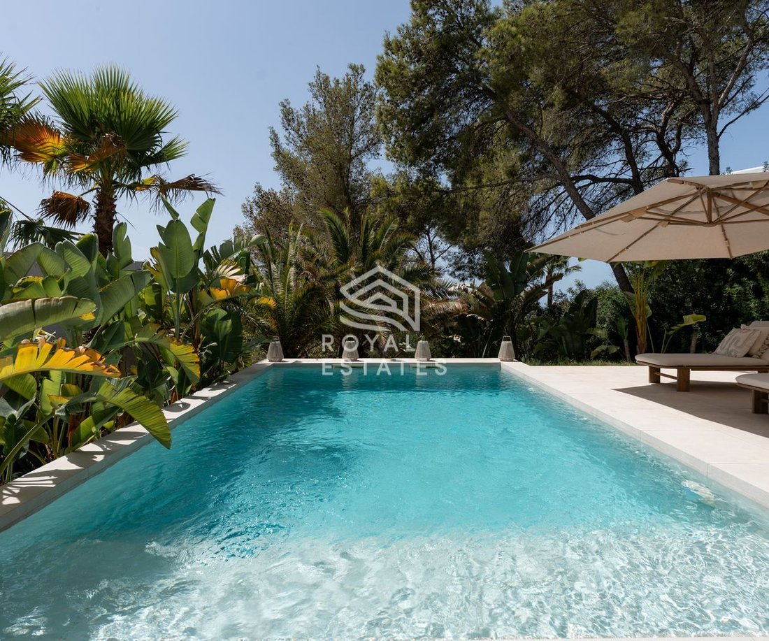 Villa in Can Furnet, Santa Eularia des Riu, Balearic Islands 3 - 18765640