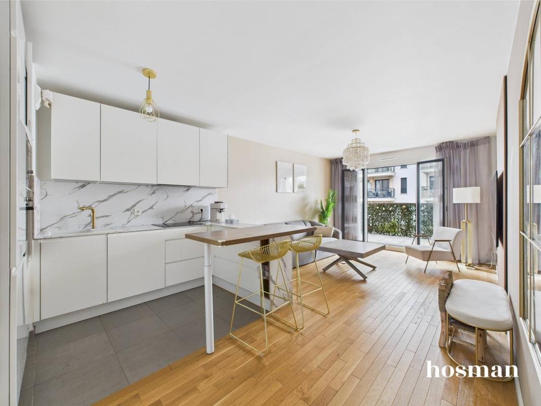 Wohnung in Centre Ville, Suresnes, Frankreich 1 - 15726446