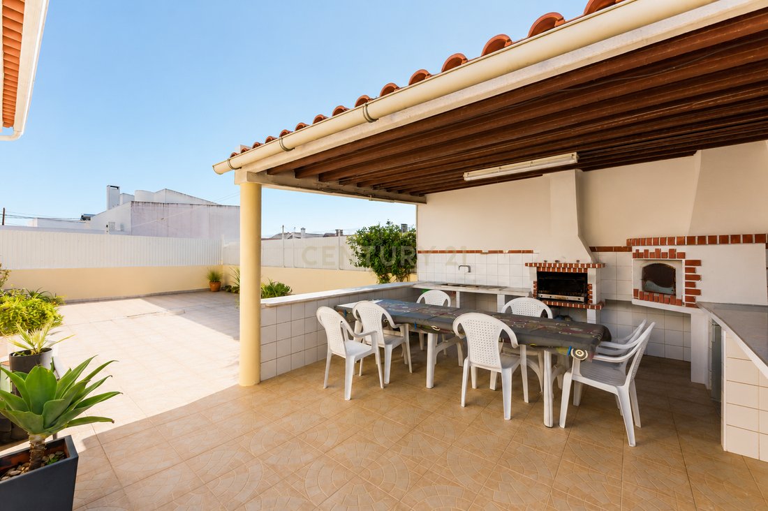 Villa in Charneca de Caparica und Sobreda, Setúbal Municipality, Portugal 3 - 16489351