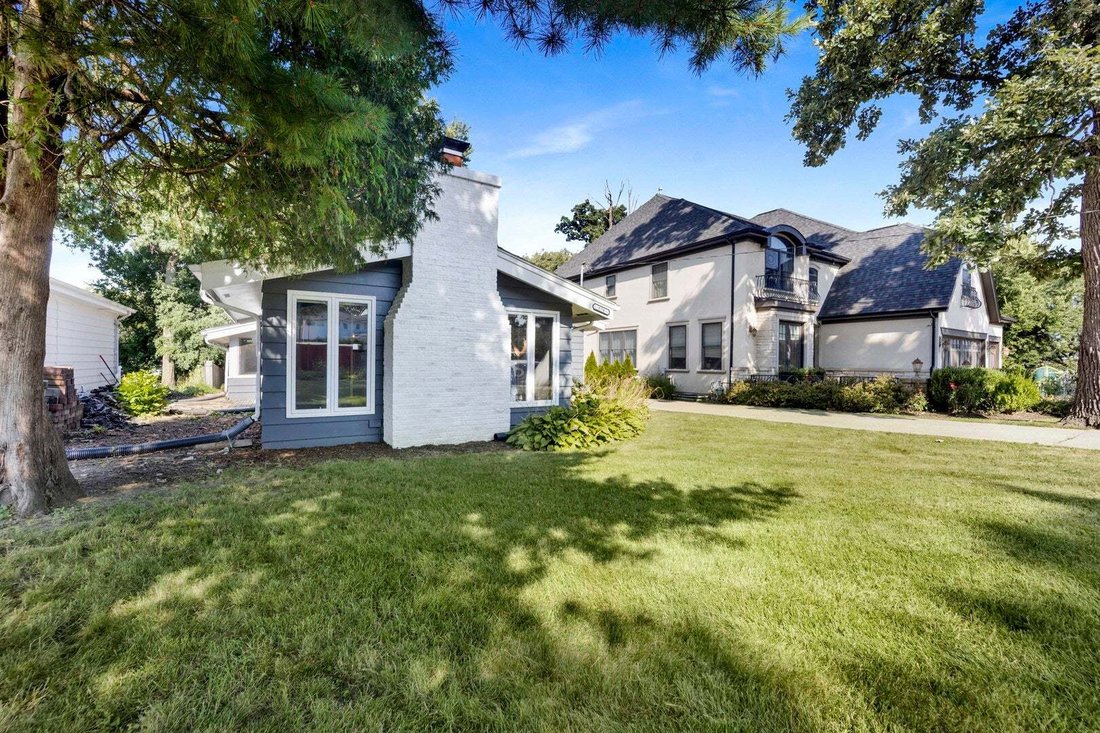 Casa a Elmhurst, Illinois, Stati Uniti 2 - 18765119