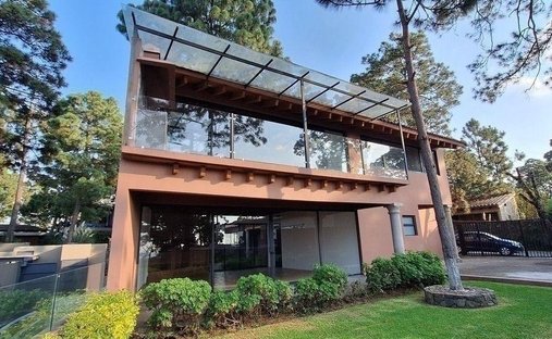 Casa en Valle de Bravo, Estado de México, México 1