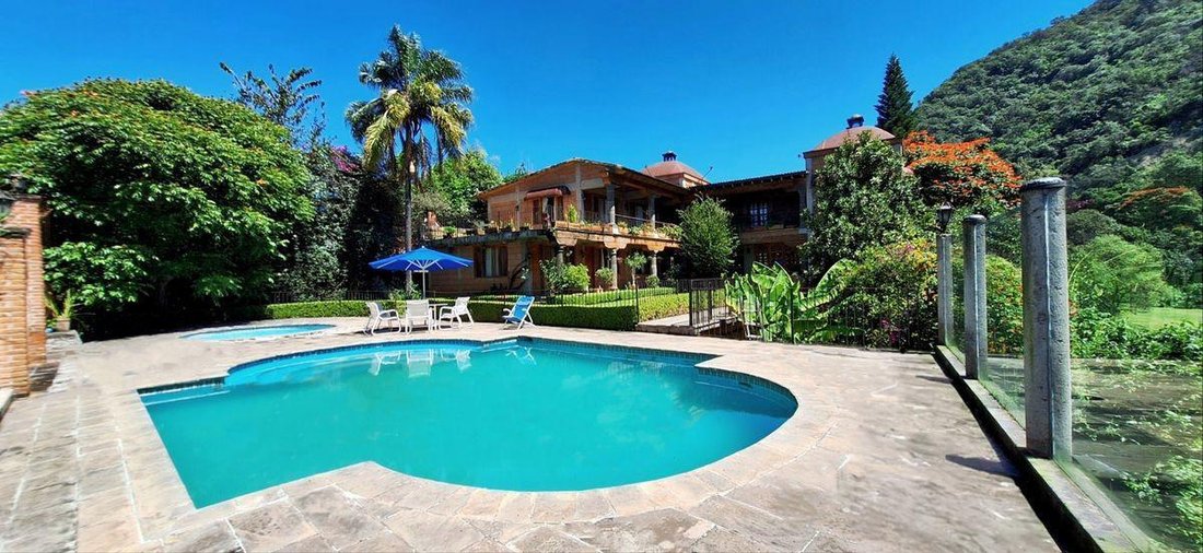 Casa a El Arco, Valle de Bravo, Stato del Messico, Messico 1 - 18766172