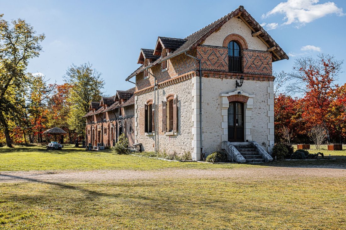 Chateau in Salbris, Centre-Val de Loire, France 5 - 18766373