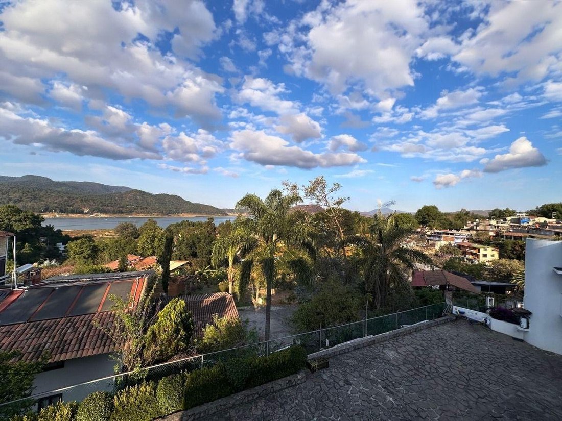 Condo in Valle de Bravo, State of Mexico, Mexico 2 - 18766182