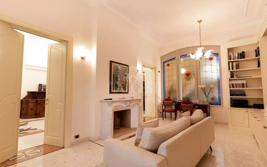 Villa à Italie 4 - 18762872