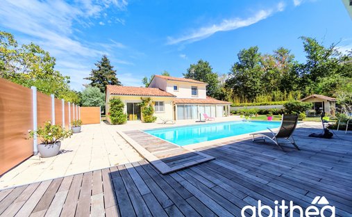 Maison à Est, Coutras, France 1