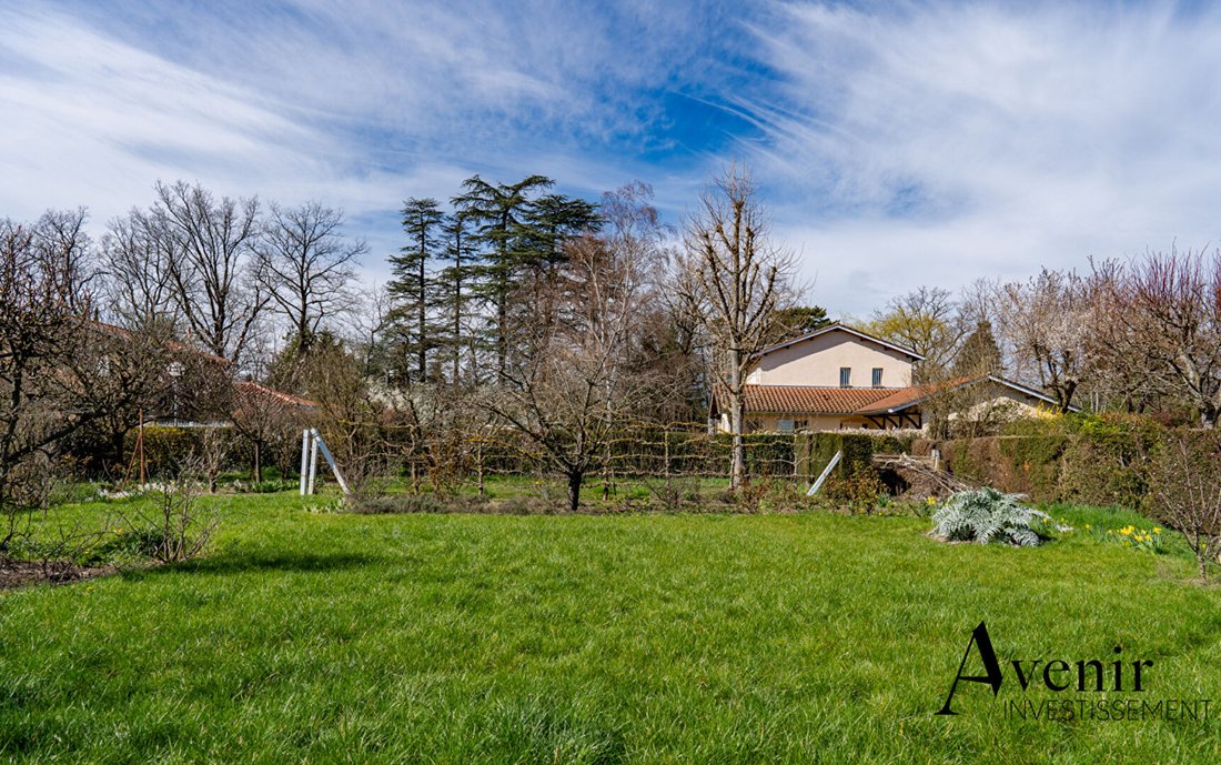 Land in Écully, Auvergne-Rhone-Alpen, Frankreich 1 - 18765904