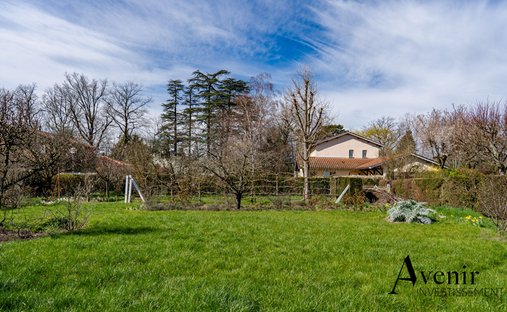 Land in Écully, Auvergne-Rhône-Alpes, France 1