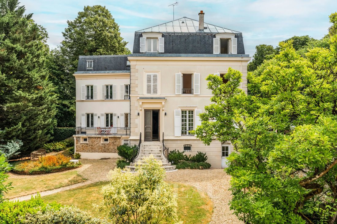 House in Domaine National du Château, Versailles, France 1 - 18763138