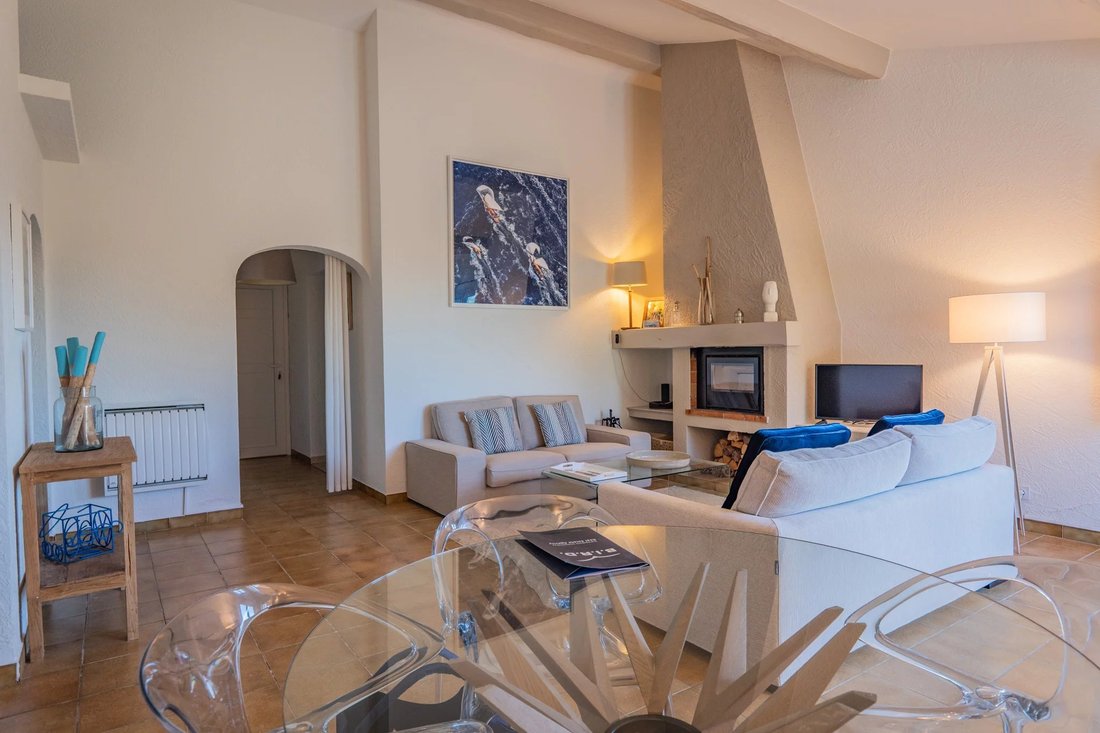 Villa in Les Bouteillers, Sainte-Maxime, France 3 - 18763134