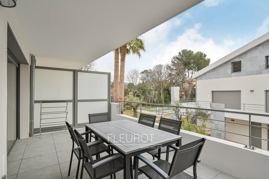 Appartamento a Saint-Cyr-sur-Mer, Provenza-Alpi-Costa Azzurra, Francia 2 - 18765469