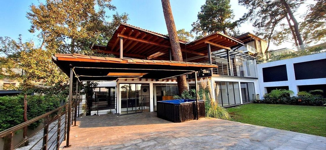 House in Valle de Bravo, State of Mexico, Mexico 1 - 18766149