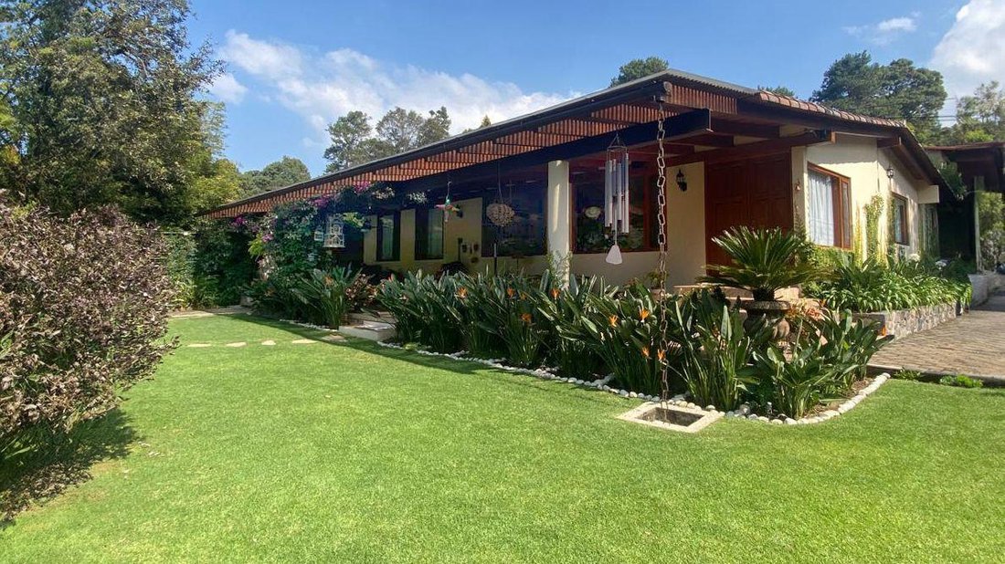Casa a Valle de Bravo, Stato del Messico, Messico 1 - 18766179