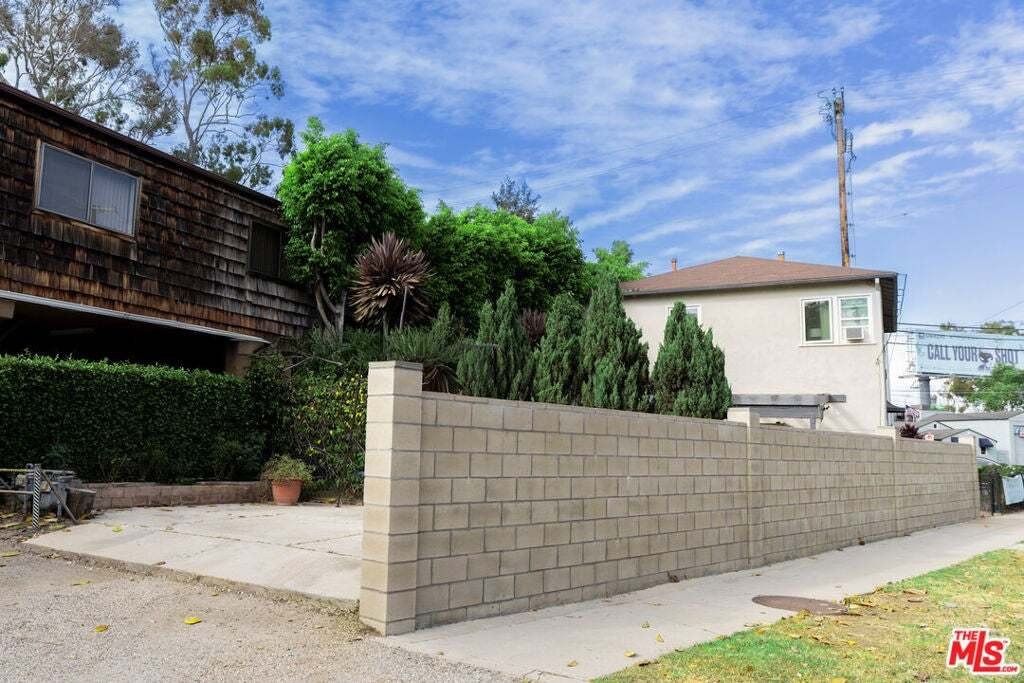 Los Angeles, California, United States 4 - 18764809