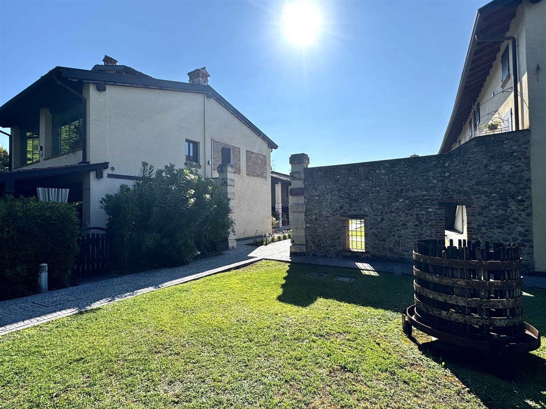 Apartment in Salo, Lombardy, Italy 4 - 18765264