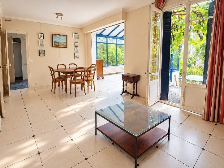 House in Arrondissement of Bobigny, Ile-de-France, France 3 - 18766284
