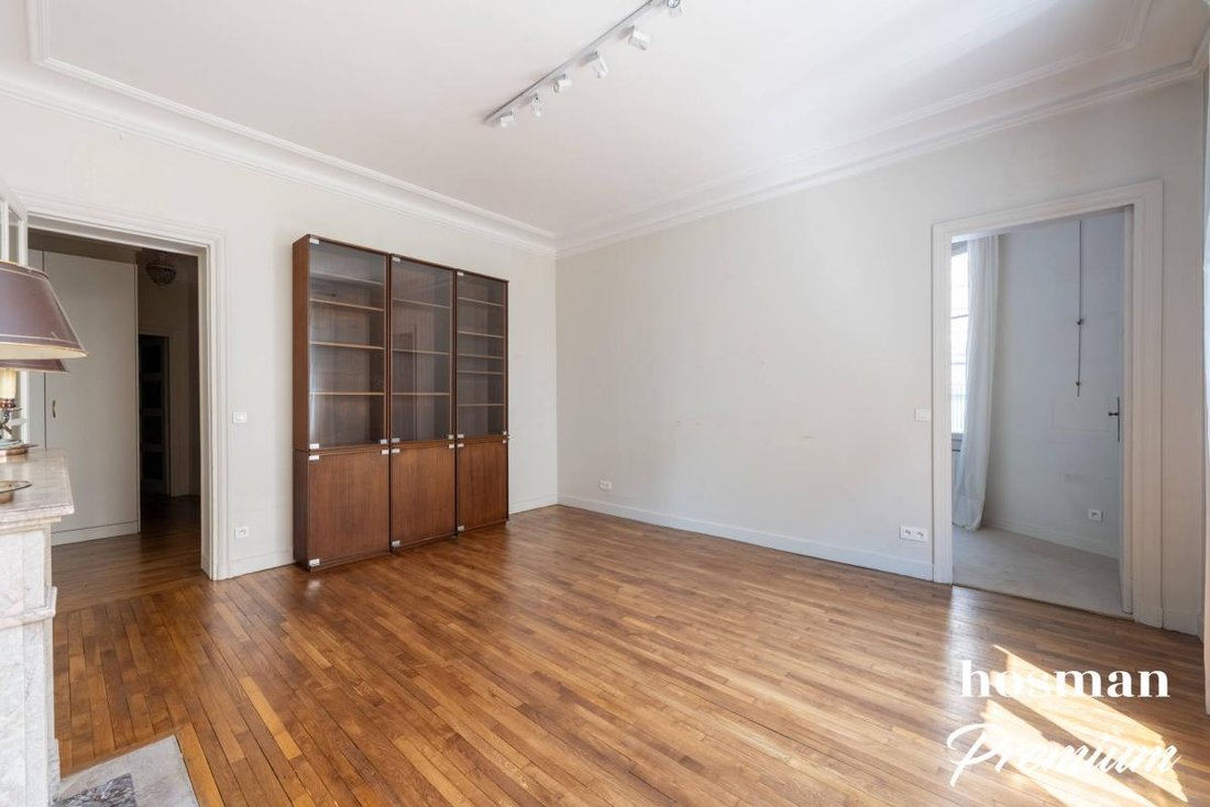 Apartment in Auteuil Nord, Paris 16e Arrondissement, Paris 4 - 18764116