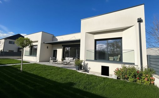 Maison à Mermoz Clos du Hameau-Vieux Bourg, Saint-Jean-de-Braye, France 1