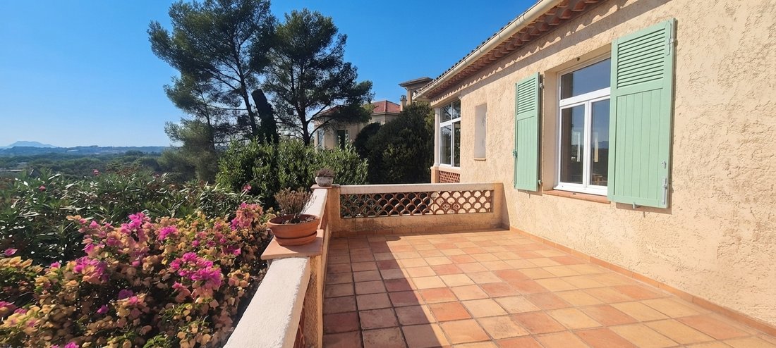 Villa in Le Dramont-Agay-Anthéor-Le Trayas, Saint-Raphaël, France 1 - 18763152