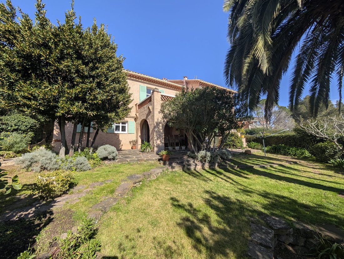 Villa in Le Dramont-Agay-Anthéor-Le Trayas, Saint-Raphaël, France 4 - 18763152