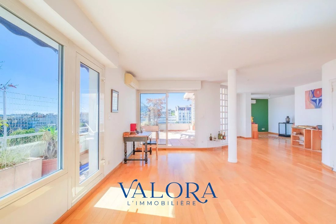 Appartement à Castellane, 6e Arrondissement, Marseille 2 - 16333817