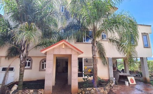House in El Arco, Valle de Bravo, State of Mexico, Mexico 1