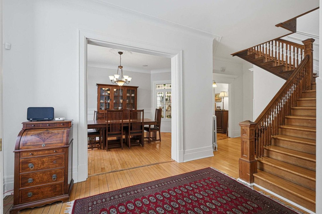 House in Westmount, Quebec, Canada 5 - 18765271
