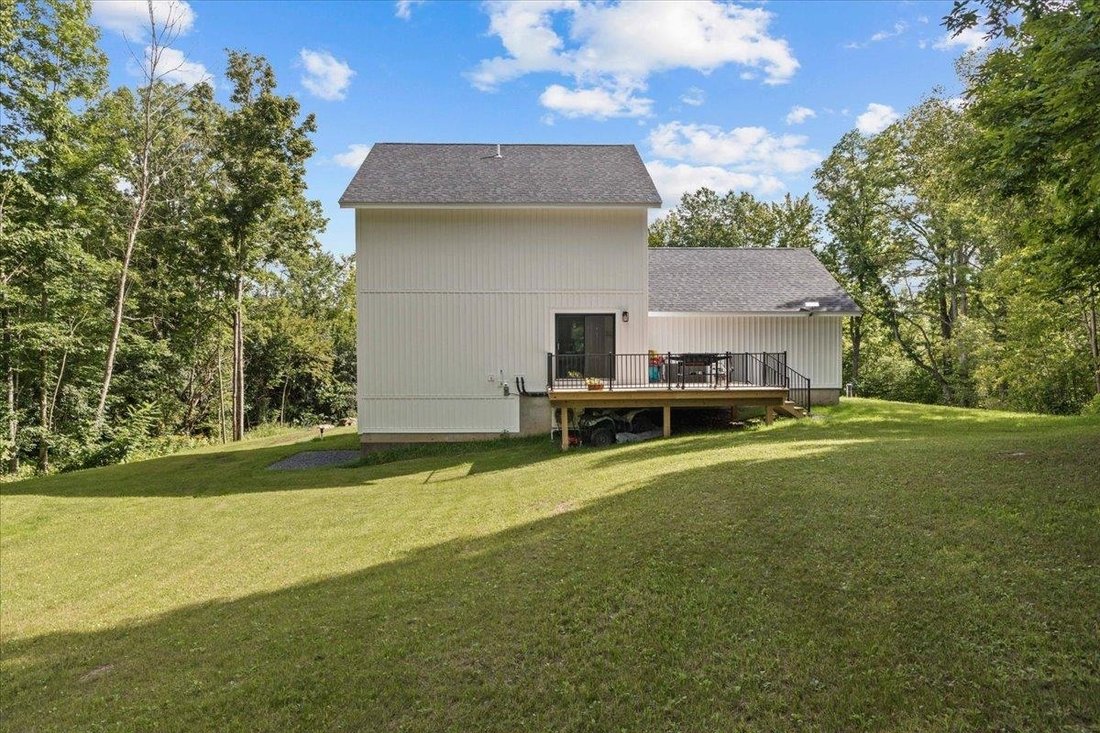House in Saint Albans City, Vermont, United States 4 - 18766095