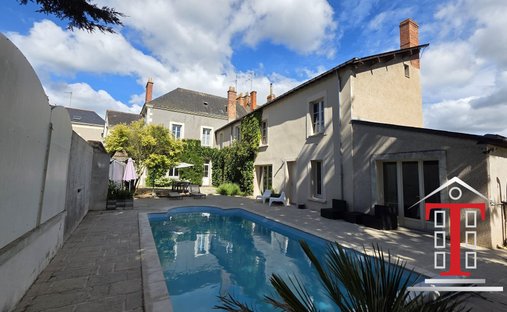 House in La Chesnaie, Les Ponts-de-Ce, France 1