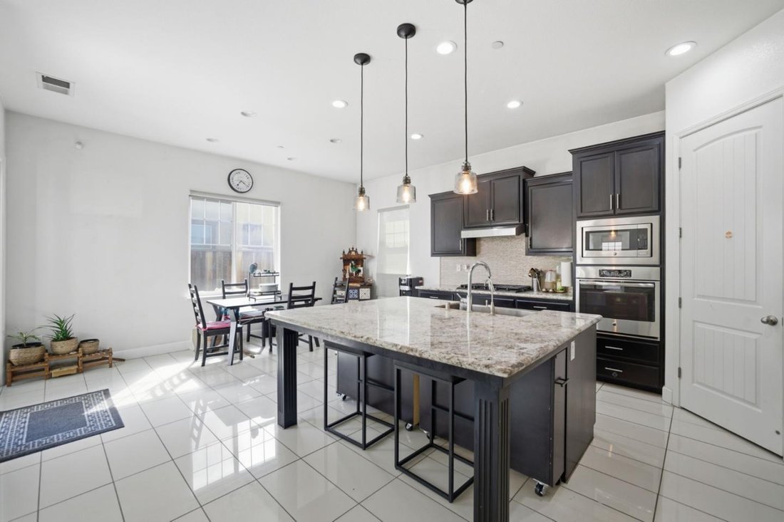 Casa en Milpitas, California, Estados Unidos 4 - 18764759