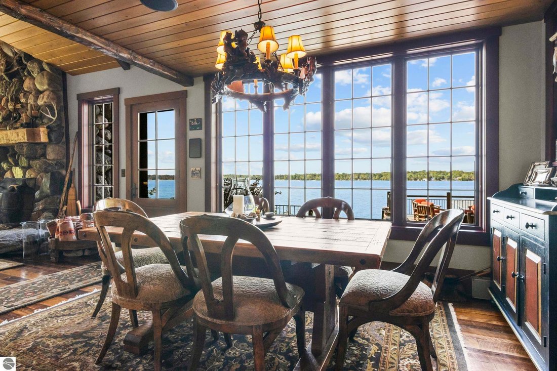 Maison à Central Lake, Michigan, États-Unis 3 - 18764228