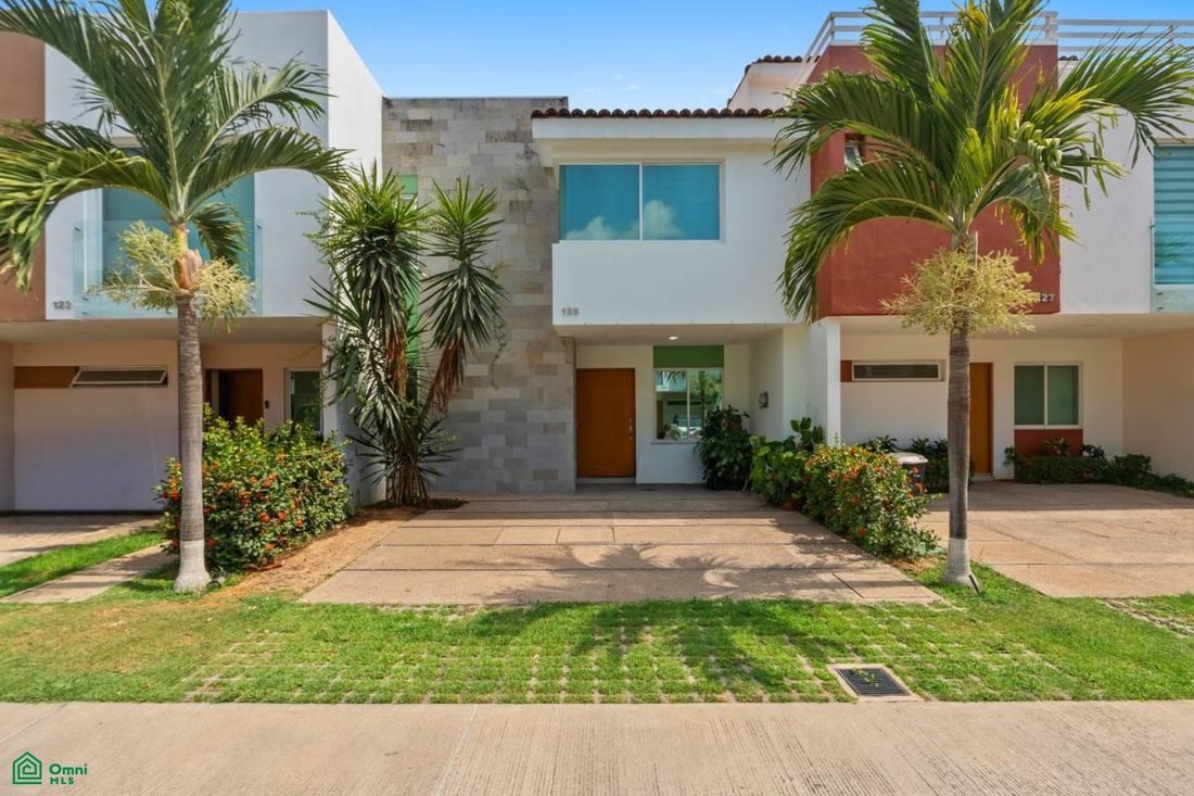 House in Puerto Vallarta, Jalisco, Mexico 2 - 18111801