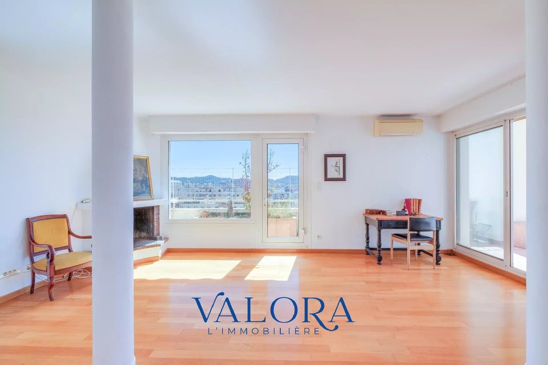 Appartement à Castellane, 6e Arrondissement, Marseille 3 - 16333817