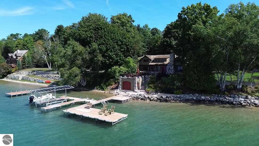 Maison à Central Lake, Michigan, États-Unis 2 - 18764228