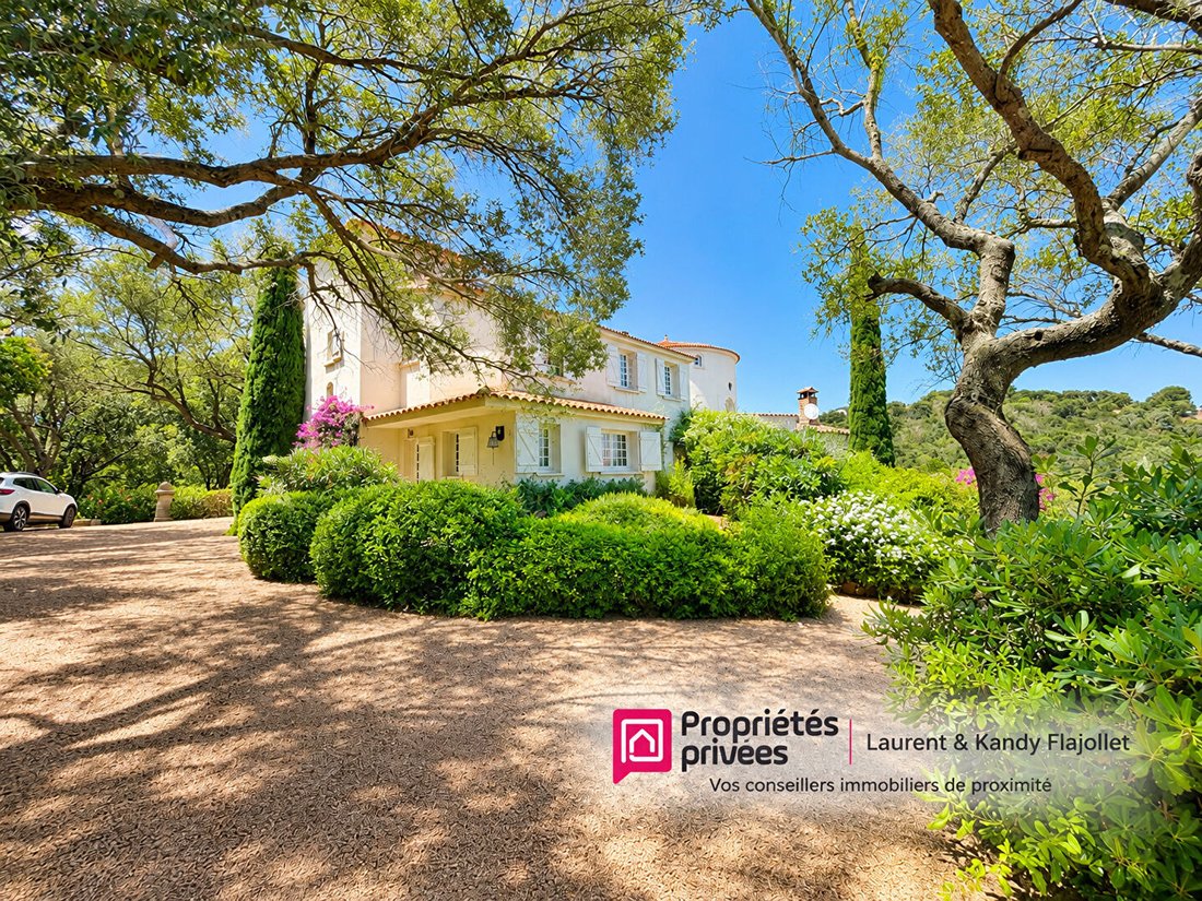 Villa in Zonza, Corsica, France 2 - 18763413