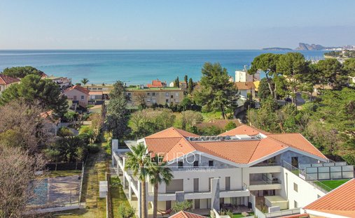 Apartment in Saint-Cyr-sur-Mer, Provence-Alpes-Côte d'Azur, France 1