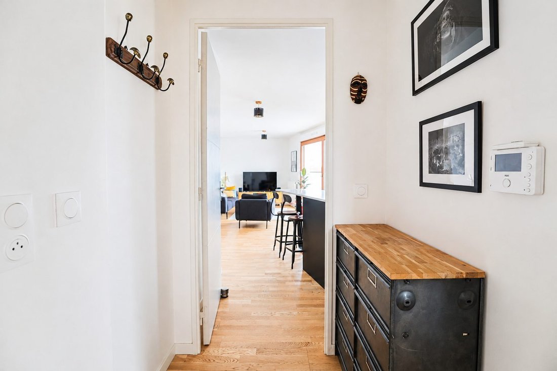 Apartment in Arrondissement of Bobigny, Ile-de-France, France 2 - 18766358