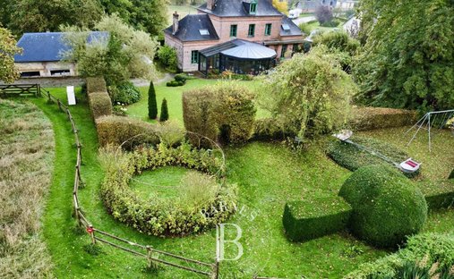 Estate in Lucy, Normandy, France 1