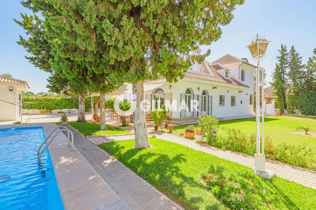Villa in Montequinto, Dos Hermanas, Spain 1 - 18762628