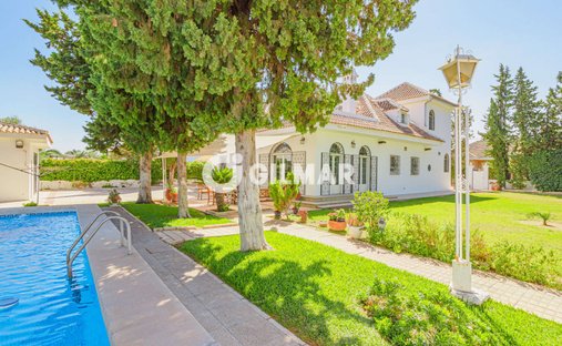 Villa in Montequinto, Dos Hermanas, Spain 1