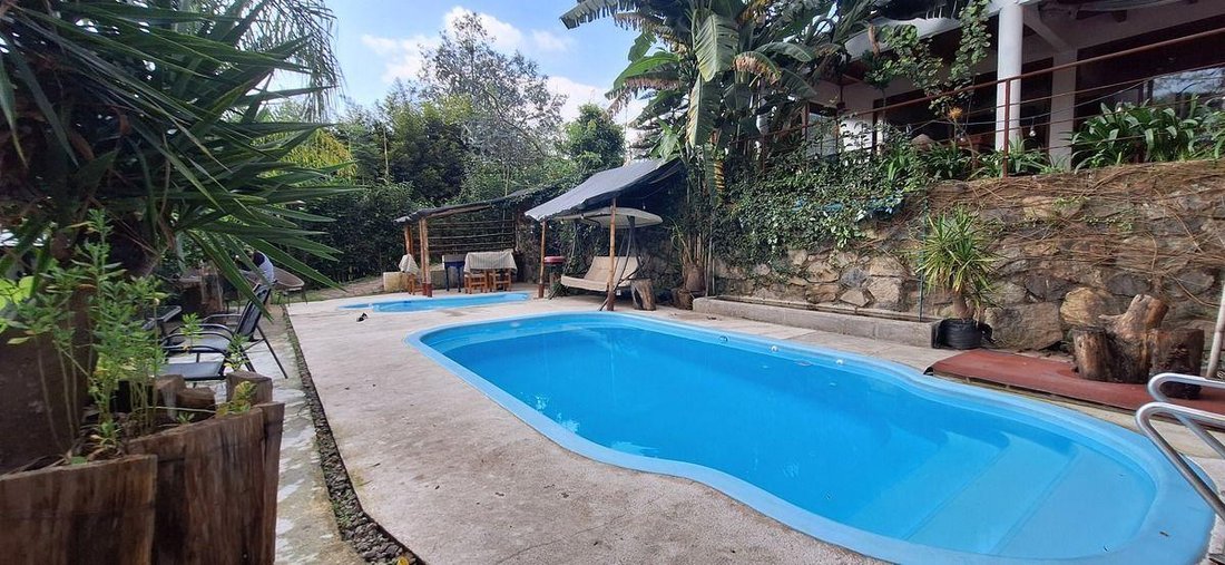 Casa a Valle de Bravo, Stato del Messico, Messico 1 - 18766127