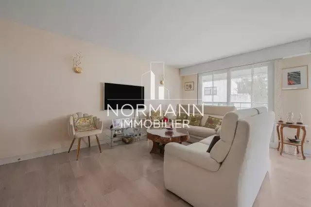 Appartement à Hôtel de Ville-Planchette, Levallois-Perret, France 3 - 18075422