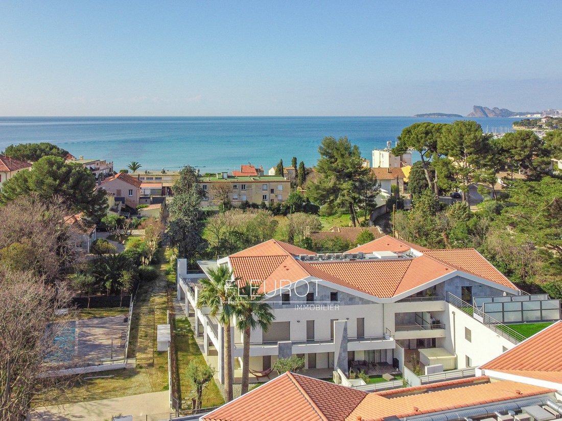 Apartment in Saint-Cyr-sur-Mer, Provence-Alpes-Côte d'Azur, France 2 - 18765464