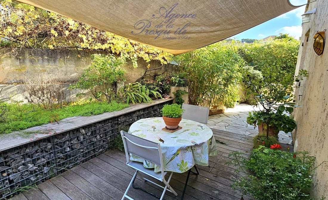 Casa en Hyères, Provenza-Alpes-Costa Azul, Francia 2 - 16683641