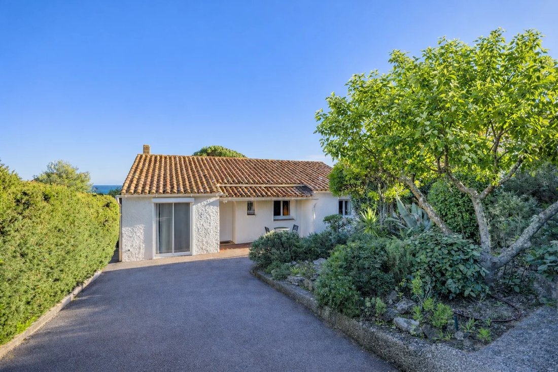 Villa in Les Bouteillers, Sainte-Maxime, France 2 - 18763134