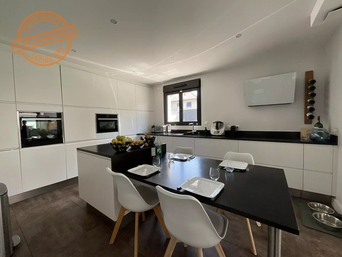 Villa a Champagne-au-Mont-d'Or, Auvergne-Rodano-Alpi, Francia 2 - 12407616
